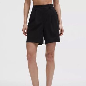 Daydrift Pleated High-Rise Short 7"